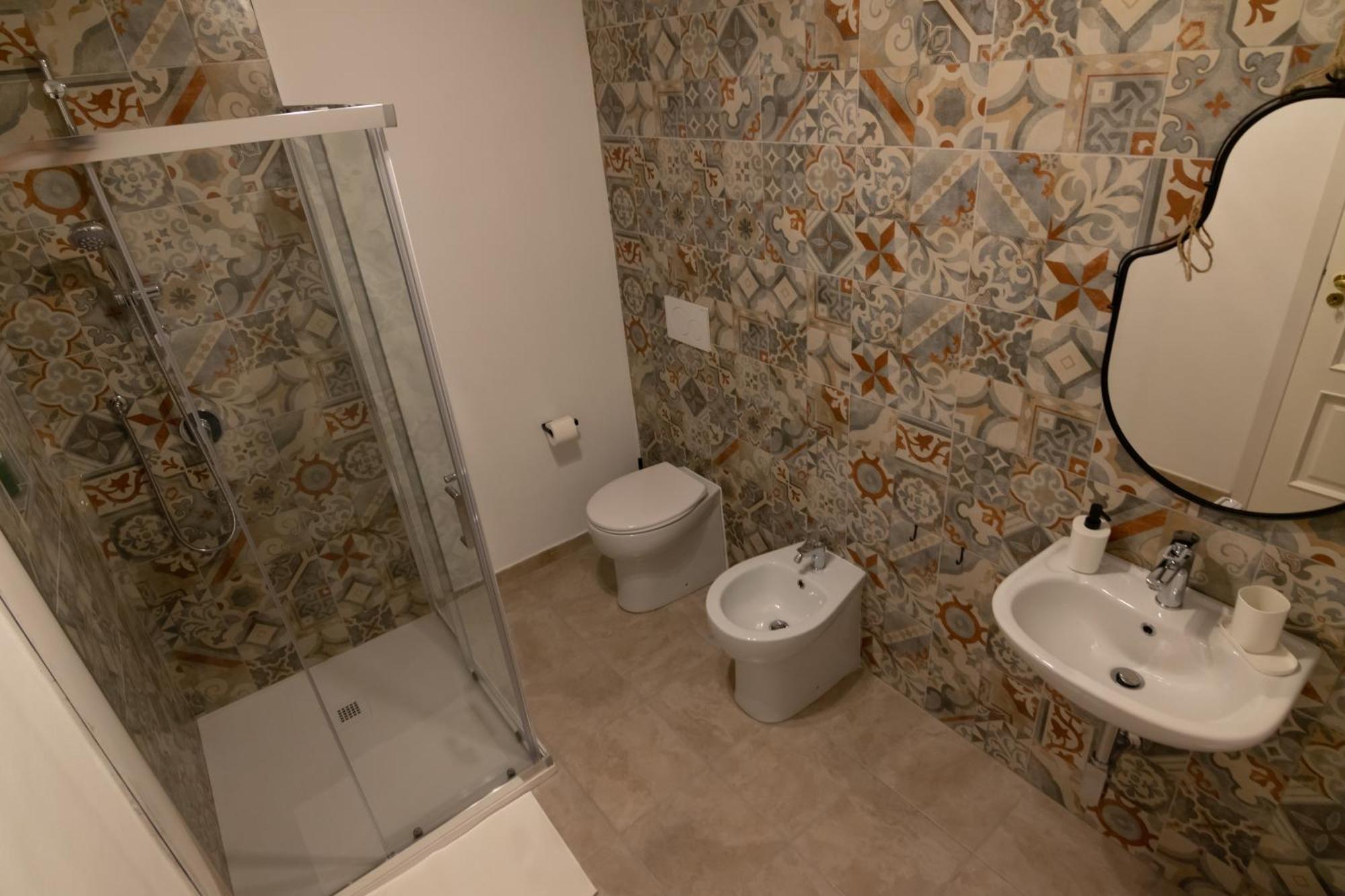 R-Home Exclusive Rooms Катания Экстерьер фото