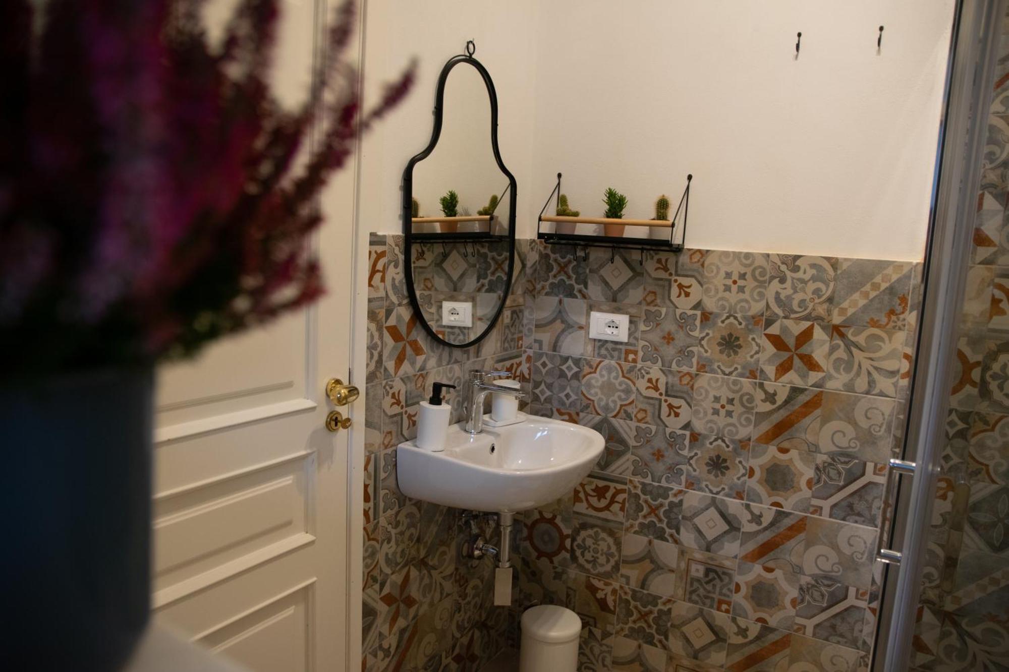 R-Home Exclusive Rooms Катания Экстерьер фото