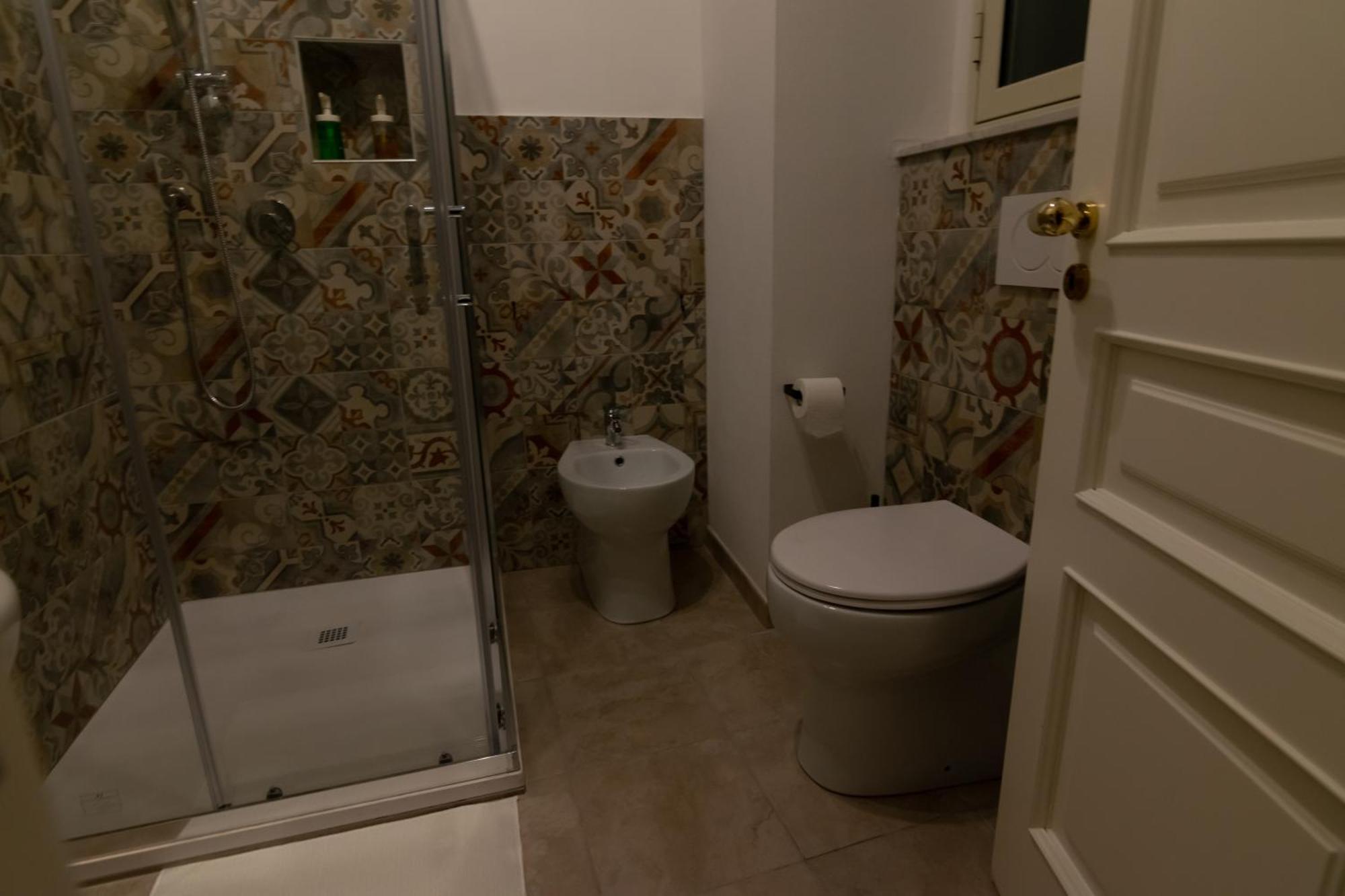 R-Home Exclusive Rooms Катания Экстерьер фото
